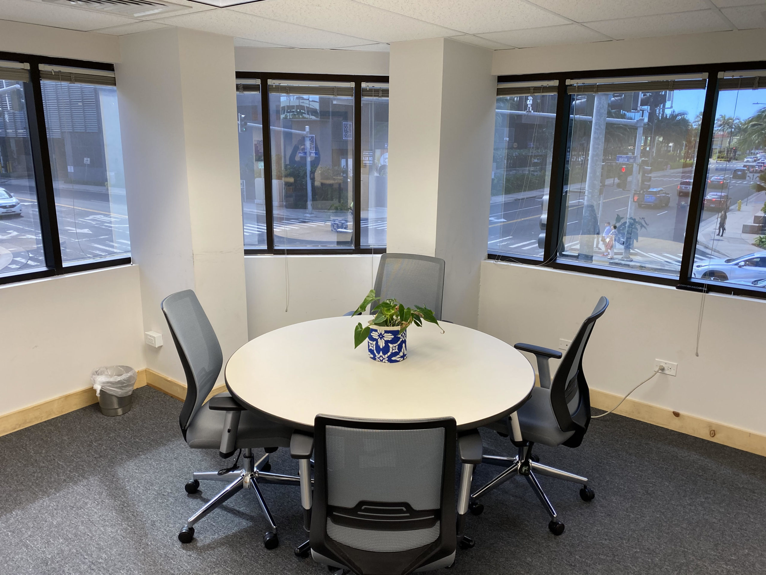 Corner Mtg Rm